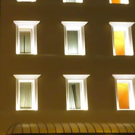 Hotel Canova 3*