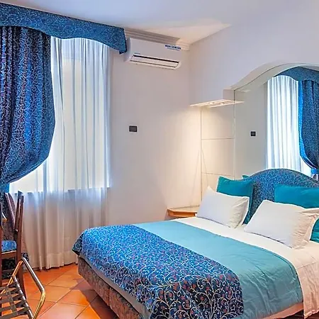 Canova Hotel