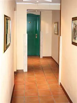 Canova 3*