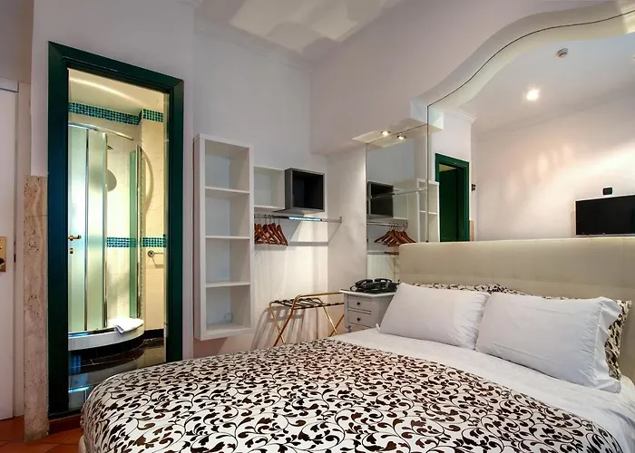 Отель Canova Рим