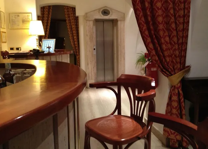 Canova Отель 3*