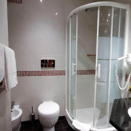 カノーヴァ ホテル 3*