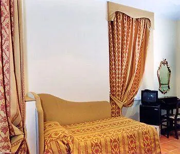 Canova Отель 3*